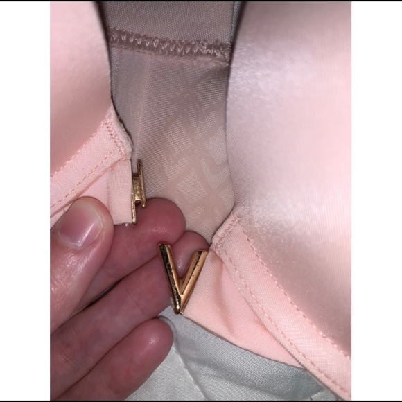 Victoria secret front closure bra - Picture 3 of 6